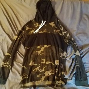 Camo Arizona Jean Co light sweatshirt